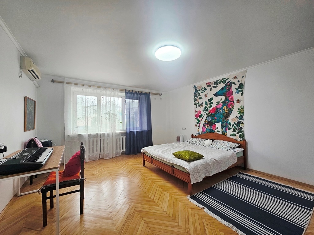 Продаж 2-кімнатної квартири 70 м², Маршала Тимошенка вул., 18
