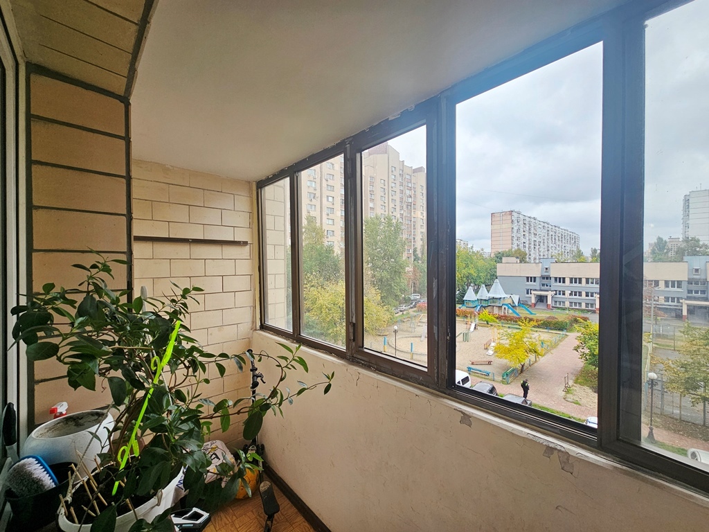 Продаж 2-кімнатної квартири 70 м², Маршала Тимошенка вул., 18