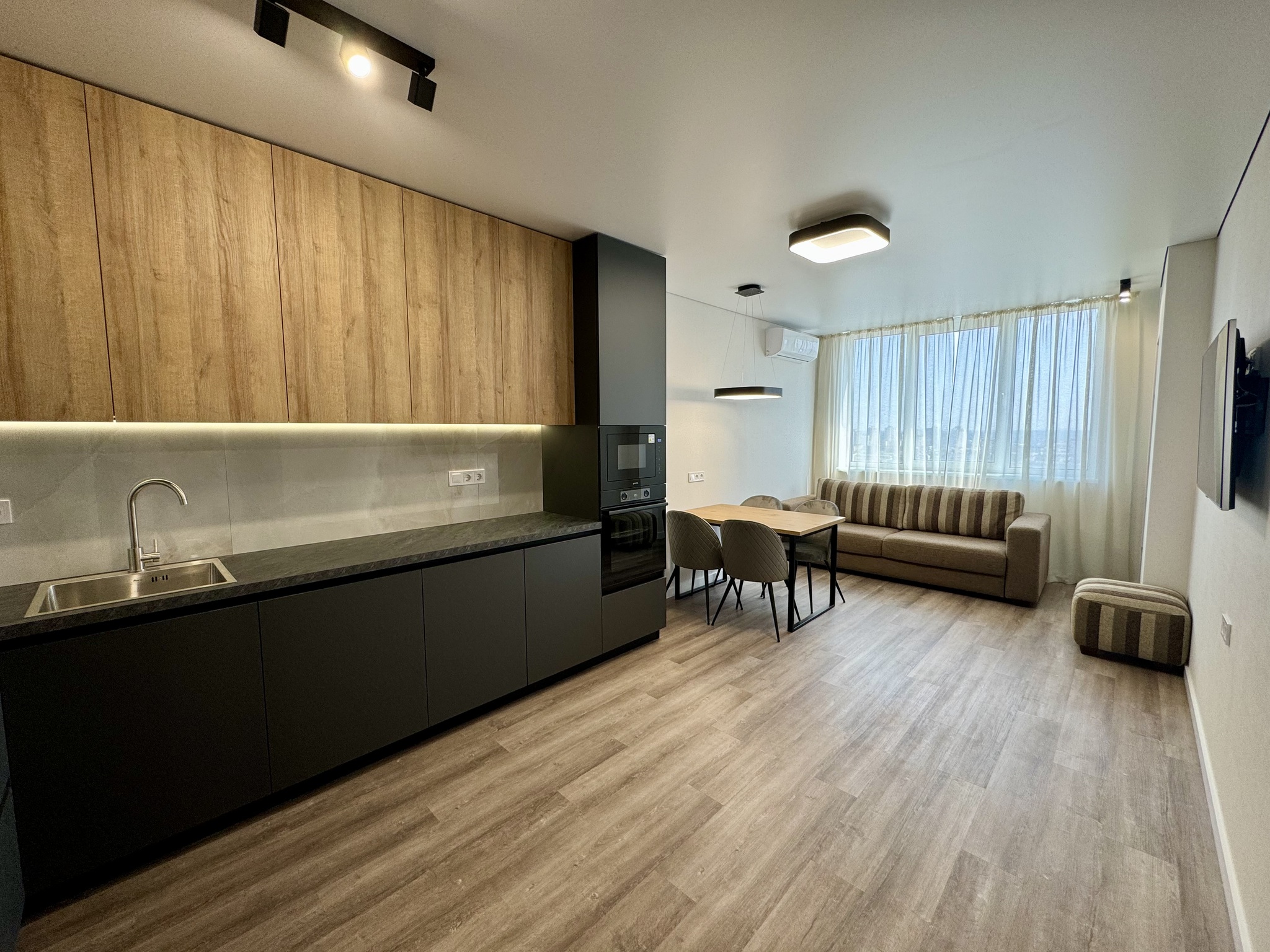 Аренда 1-комнатной квартиры 47 м², Евгения Сверстюка ул.