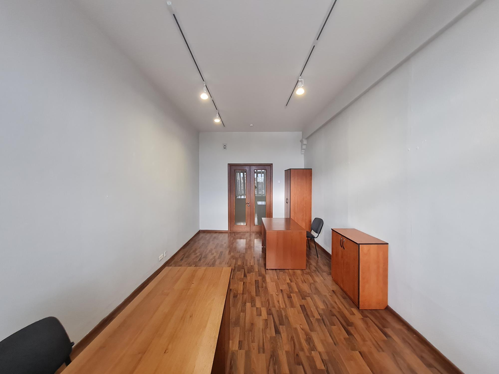 Аренда офиса 23.4 м², Крещатик ул., 7/11