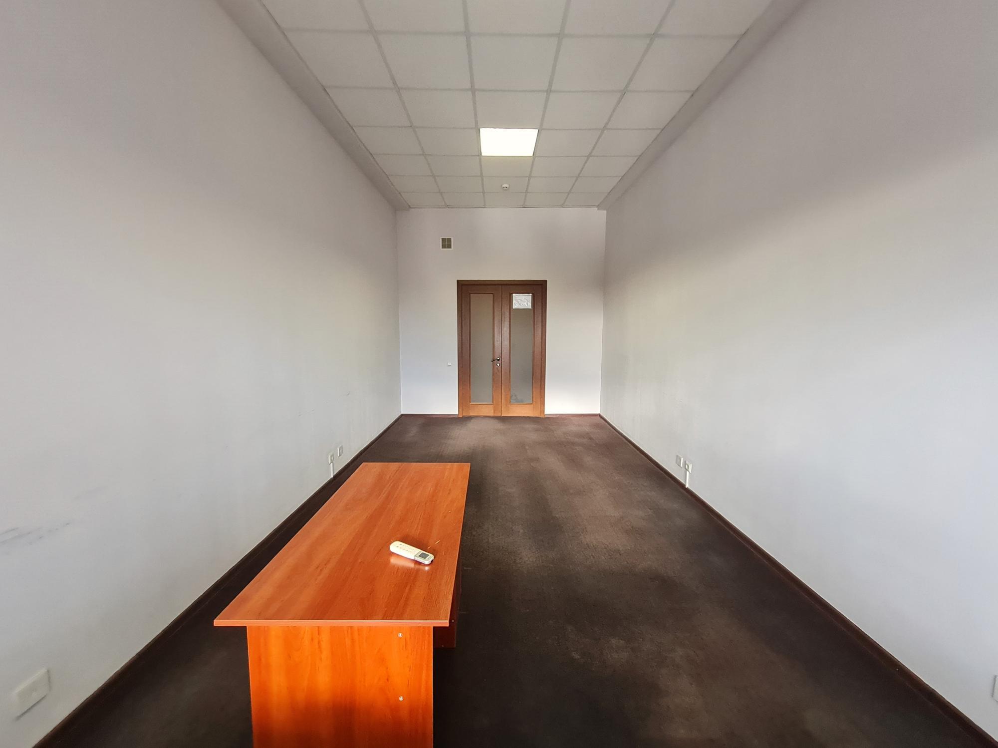 Аренда офиса 23.9 м², Крещатик ул., 7/11