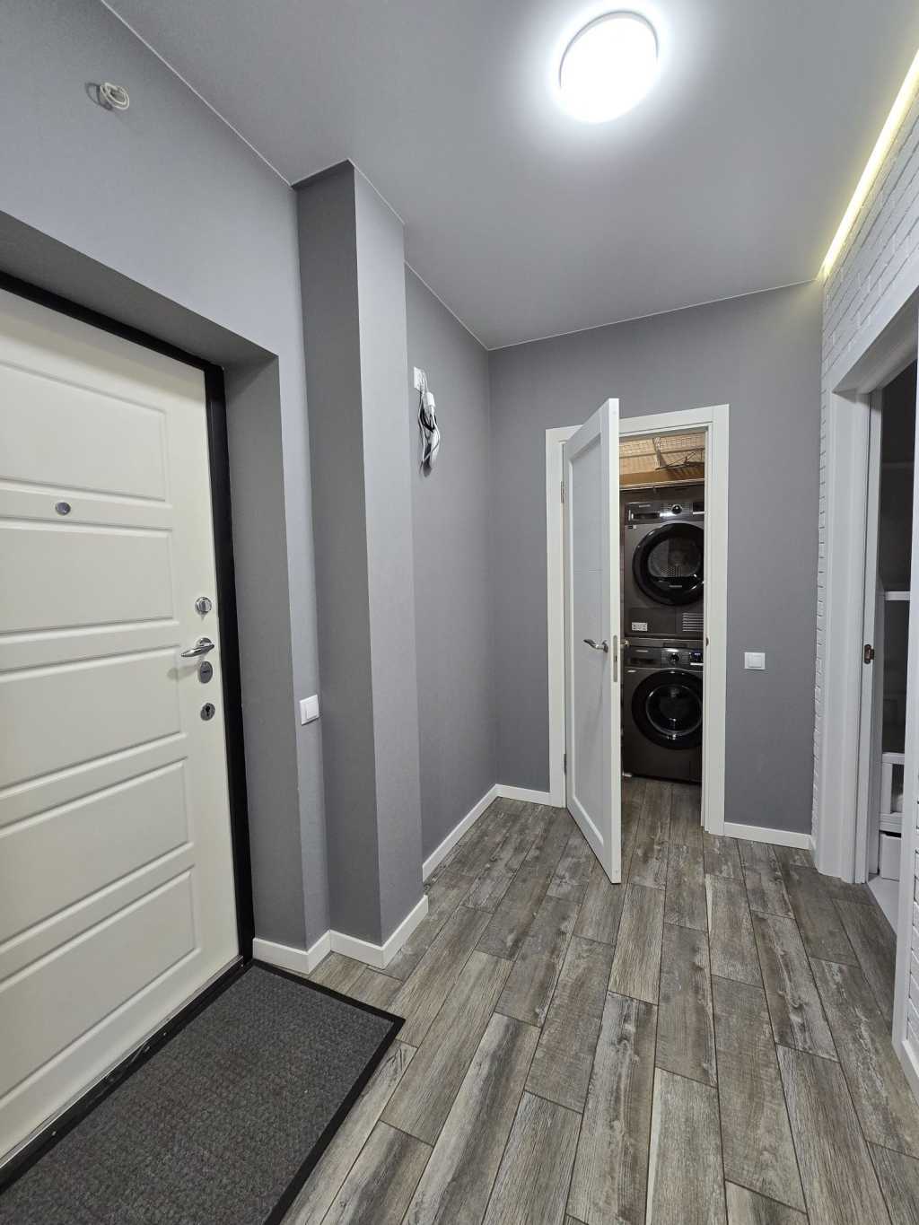 Продаж 2-кімнатної квартири 62 м², Метрологічна вул., 15