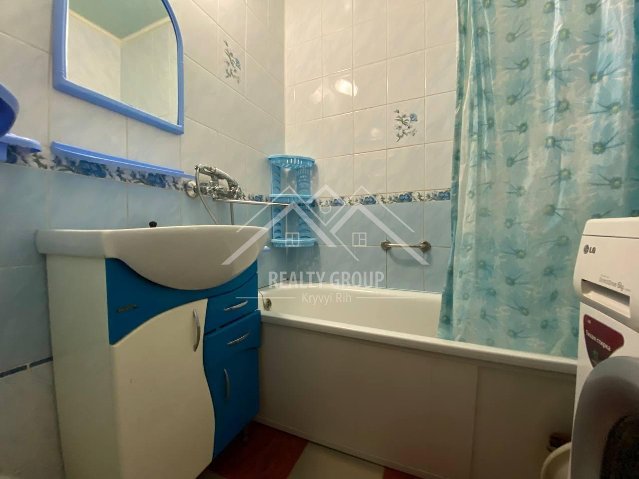 Продажа 3-комнатной квартиры 64 м², Содружества ул.