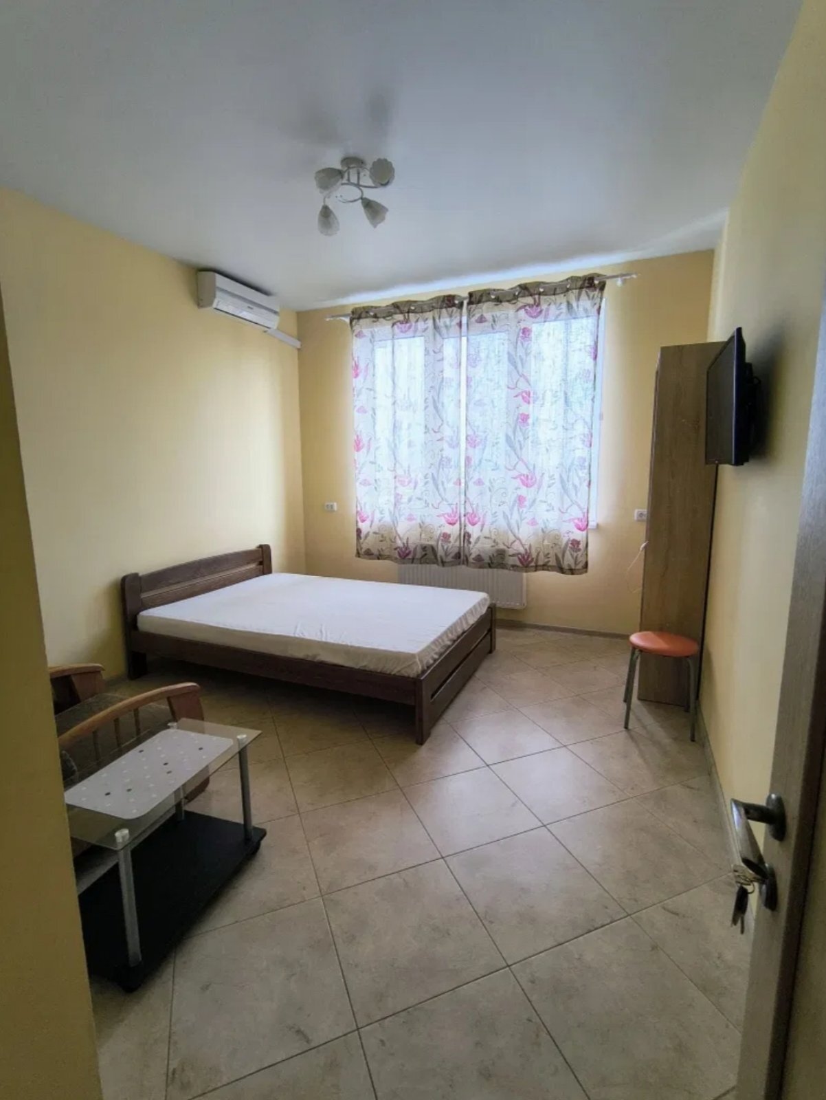 Оренда 1-кімнатної квартири 40 м², Середньофонтанська вул., 35
