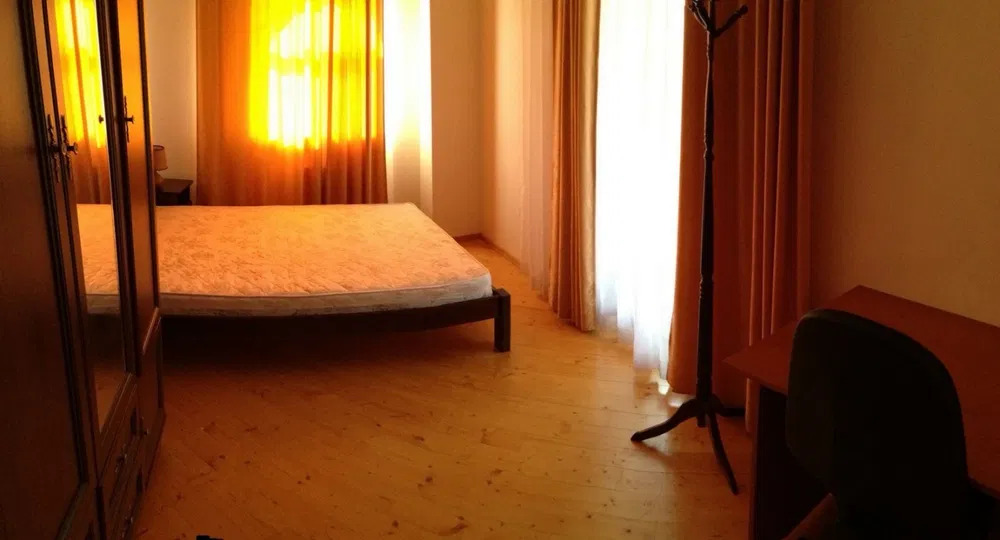 Оренда будинку 150 м², Добрий Шлях вул.