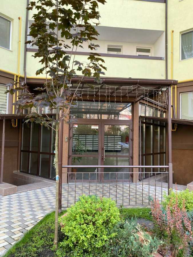 Продажа 2-комнатной квартиры 83 м², 11-я Линия ул., 4