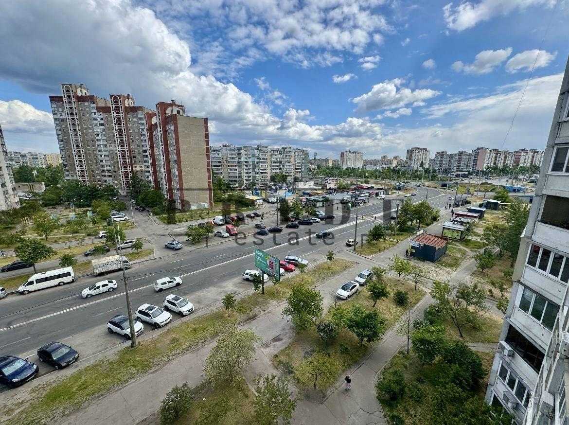 Продажа 3-комнатной квартиры 82 м², Владимира Маяковского просп., 89