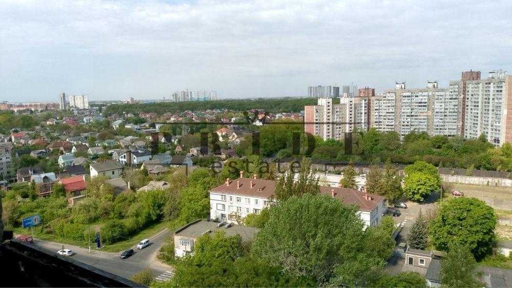 Продаж 2-кімнатної квартири 46 м², Академіка Заболотного вул., 128