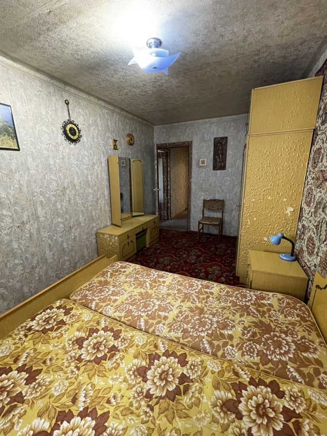 Продаж 3-кімнатної квартири 71 м², Героїв просп., 48