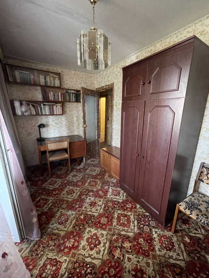 Продаж 3-кімнатної квартири 71 м², Героїв просп., 48