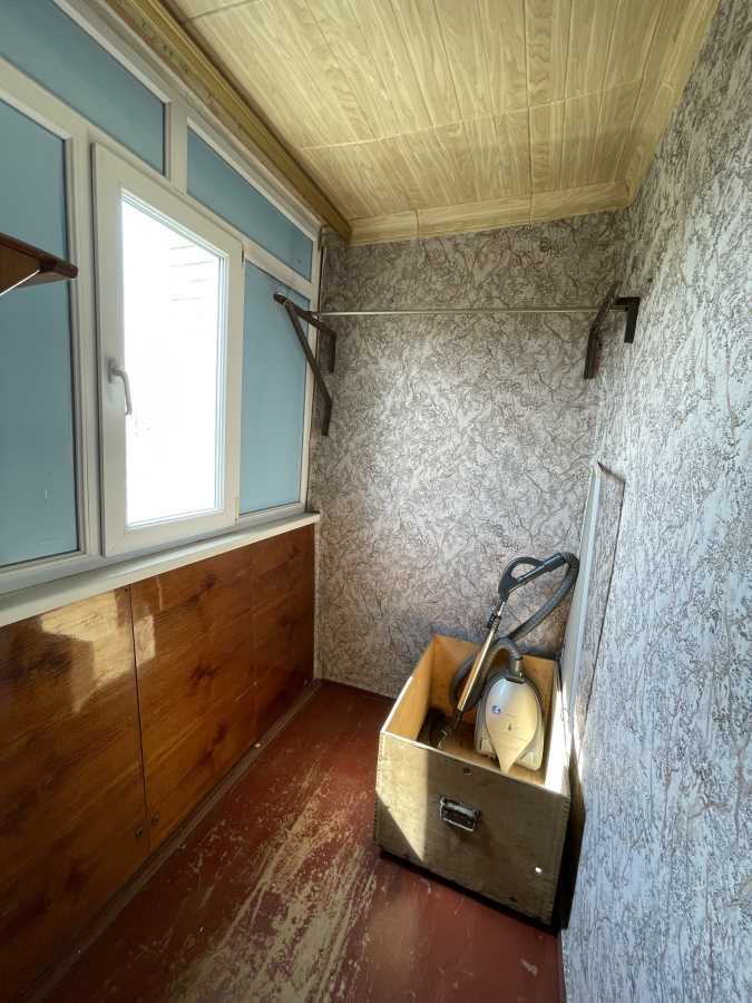 Продаж 3-кімнатної квартири 71 м², Героїв просп., 48