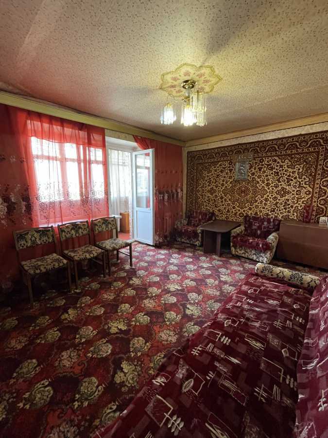 Продаж 3-кімнатної квартири 71 м², Героїв просп., 48