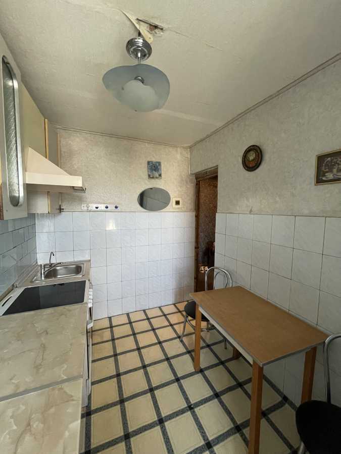 Продаж 3-кімнатної квартири 71 м², Героїв просп., 48