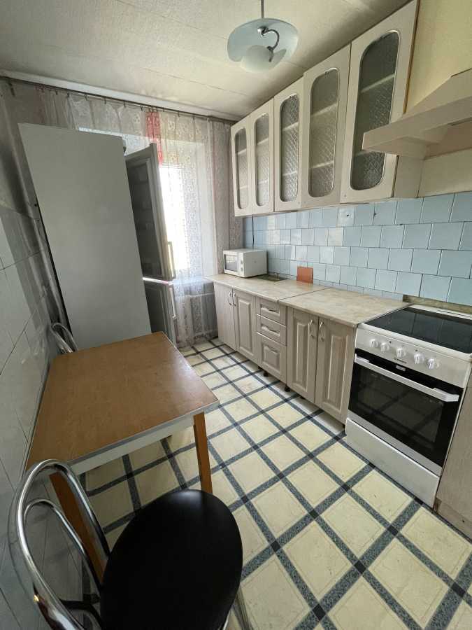 Продаж 3-кімнатної квартири 71 м², Героїв просп., 48