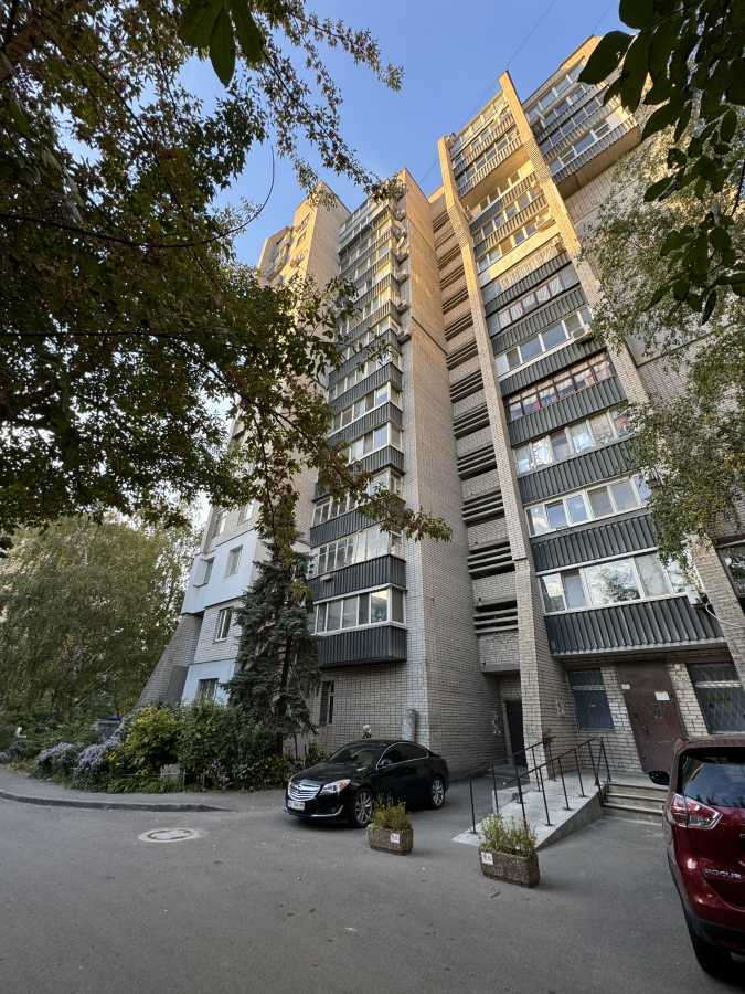 Продаж 3-кімнатної квартири 71 м², Героїв просп., 48