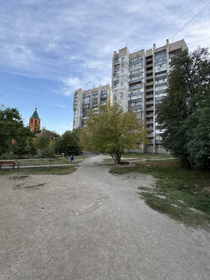 Продаж 3-кімнатної квартири 71 м², Героїв просп., 48