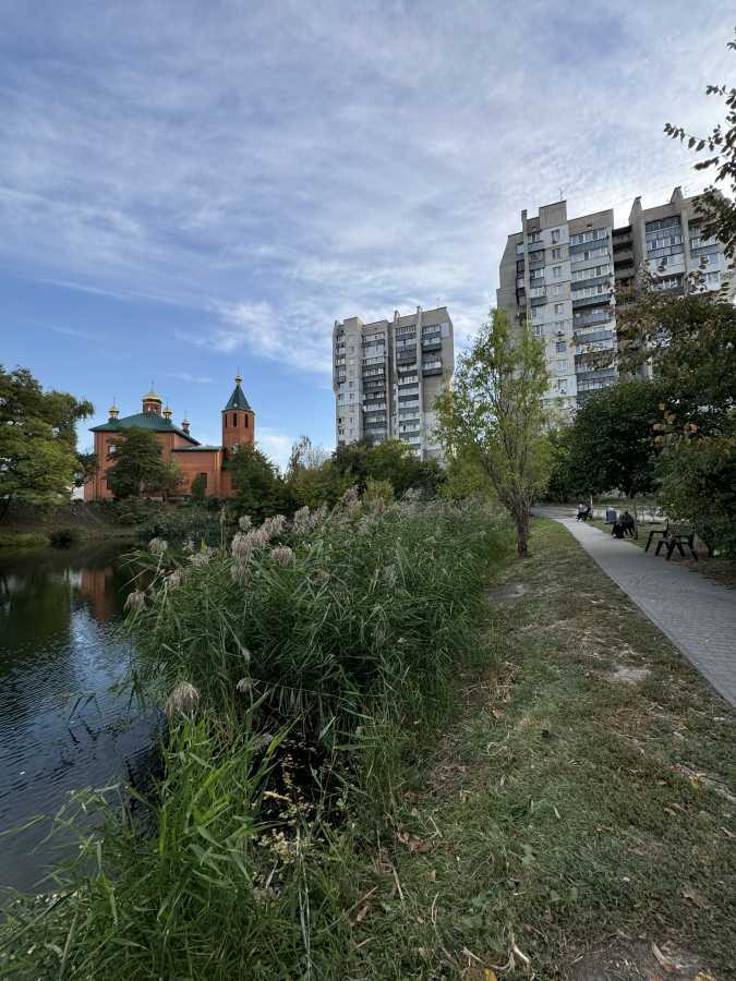 Продаж 3-кімнатної квартири 71 м², Героїв просп., 48