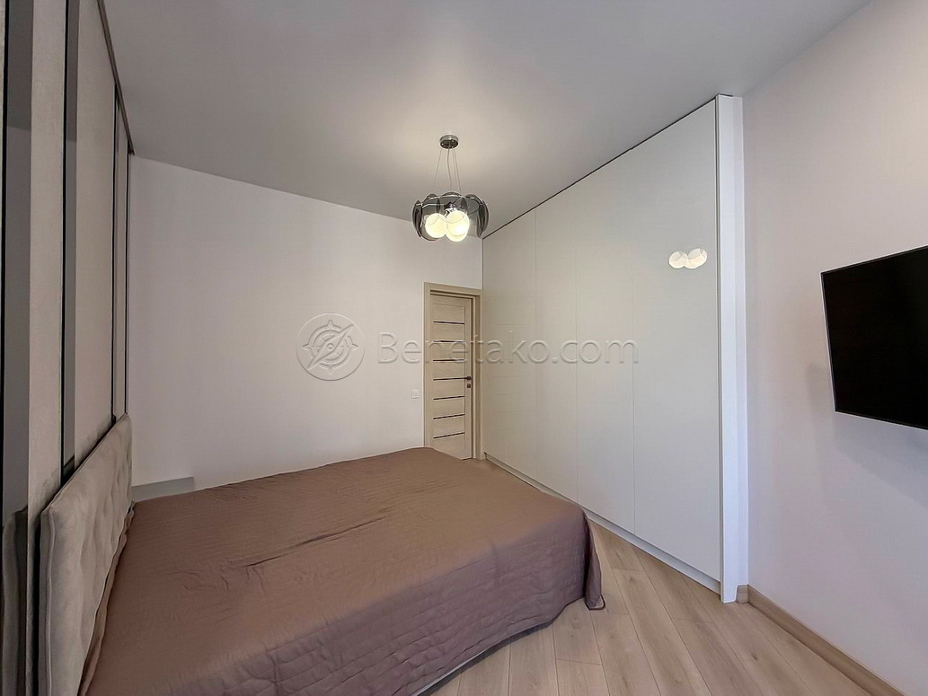 Аренда 4-комнатной квартиры 120 м², Каманина ул., 16А/5