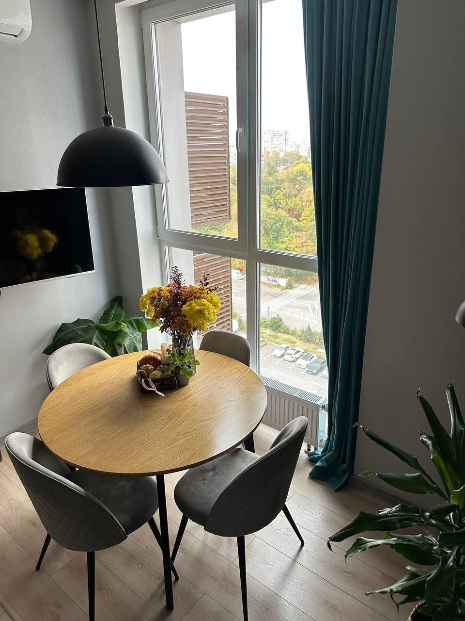 Продаж 2-кімнатної квартири 40 м², Зоряний бул.