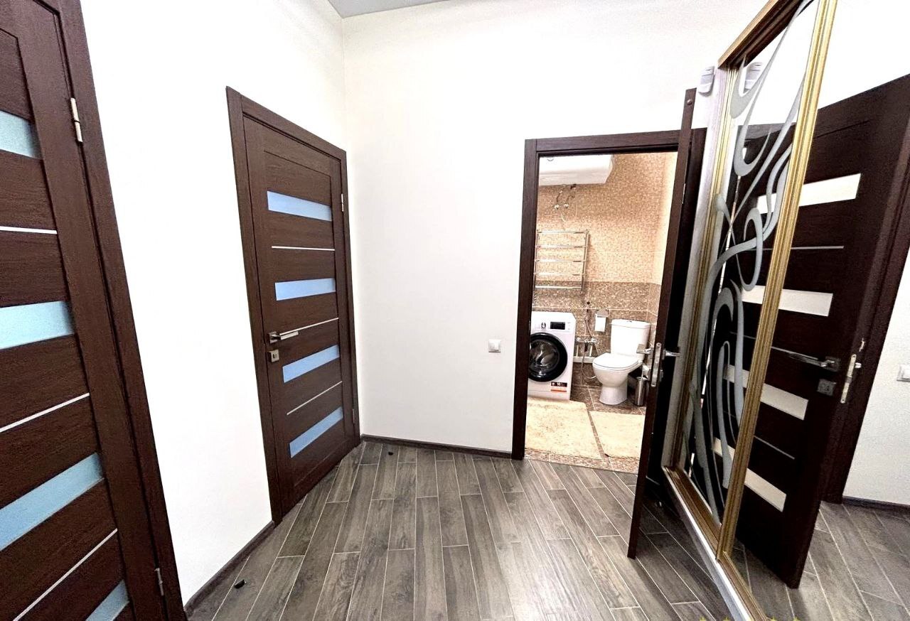 Аренда 1-комнатной квартиры 60 м², Ванный пер.