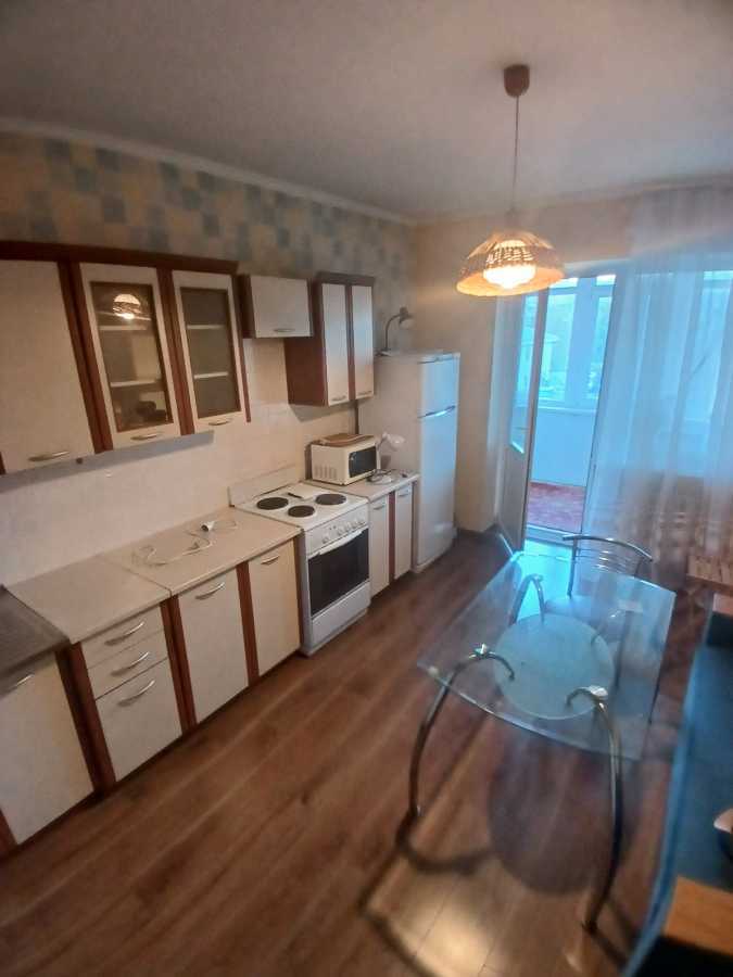 Оренда 1-кімнатної квартири 53 м², Верховної Ради бул., 14Б