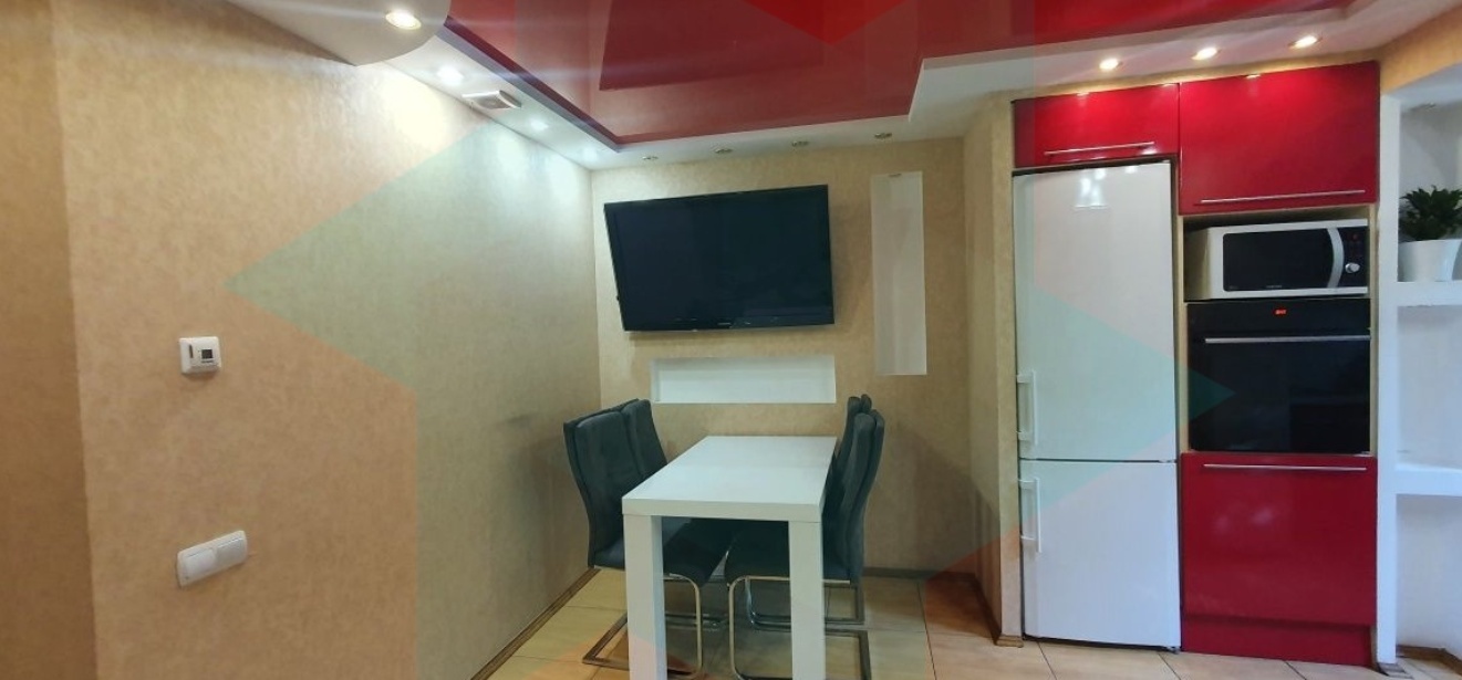Продаж 3-кімнатної квартири 85 м², Робітнича вул.
