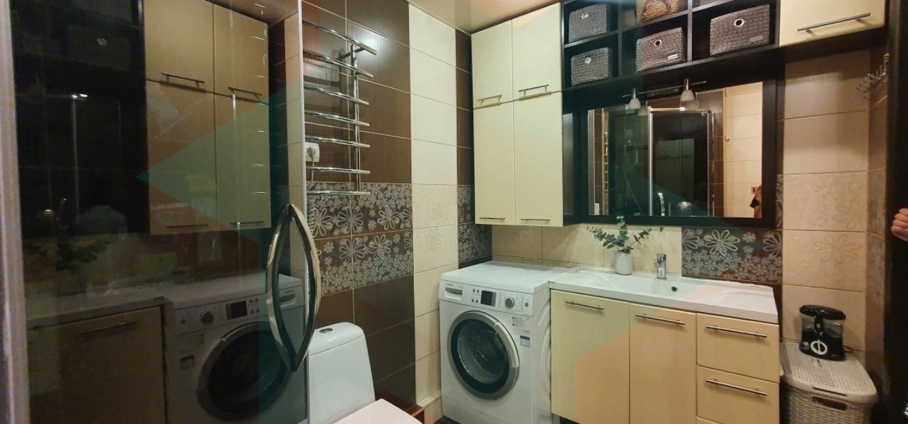Продаж 3-кімнатної квартири 85 м², Робітнича вул.