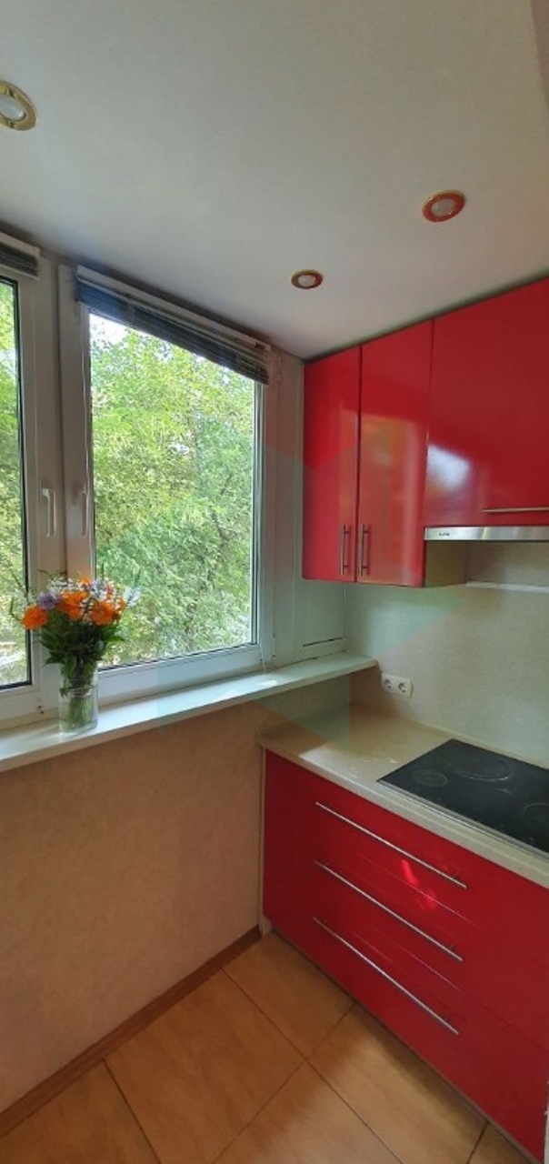 Продаж 3-кімнатної квартири 85 м², Робітнича вул.