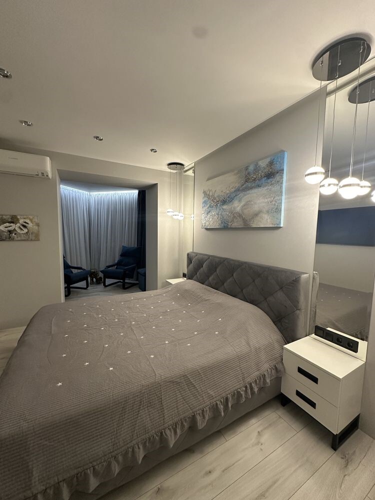 Продаж 2-кімнатної квартири 83 м², Мандриківська вул., 51М