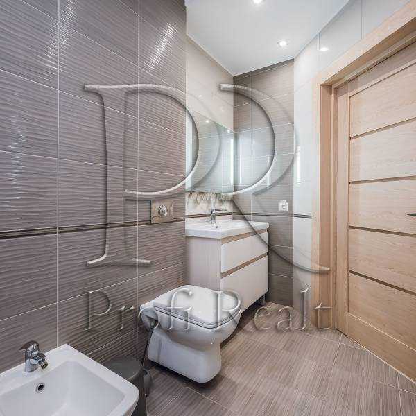 Продаж 3-кімнатної квартири 92 м², Жулянська вул., 1В