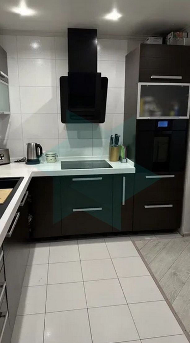 Продаж 2-кімнатної квартири 72 м², Робітнича вул., 77