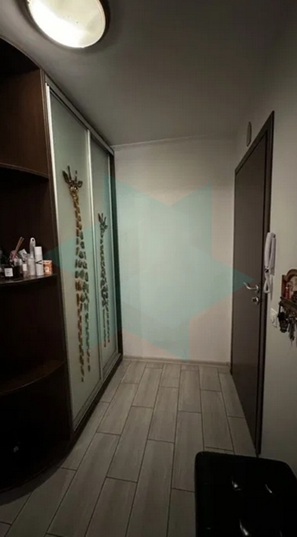 Продаж 2-кімнатної квартири 72 м², Робітнича вул., 77