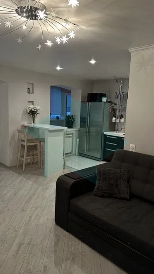 Продаж 2-кімнатної квартири 72 м², Робітнича вул., 77