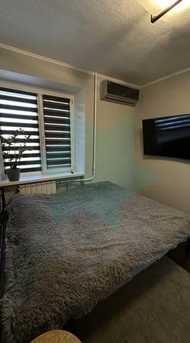 Продаж 2-кімнатної квартири 72 м², Робітнича вул., 77