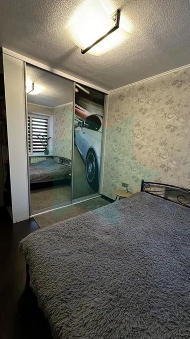 Продаж 2-кімнатної квартири 72 м², Робітнича вул., 77
