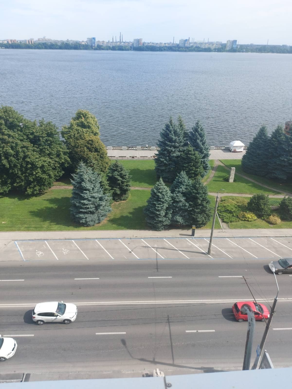 Продаж 3-кімнатної квартири 68 м², Січеславська Набережна вул., 39