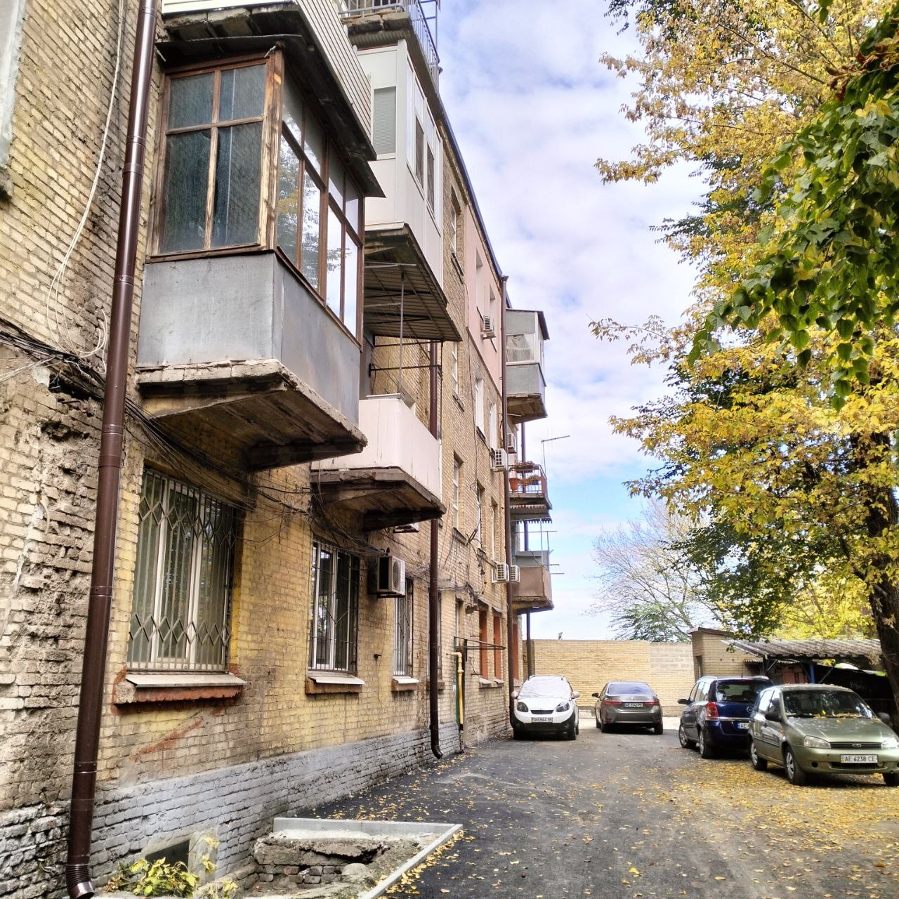 Продаж 3-кімнатної квартири 64.5 м², Сергія Нігояна просп., 42