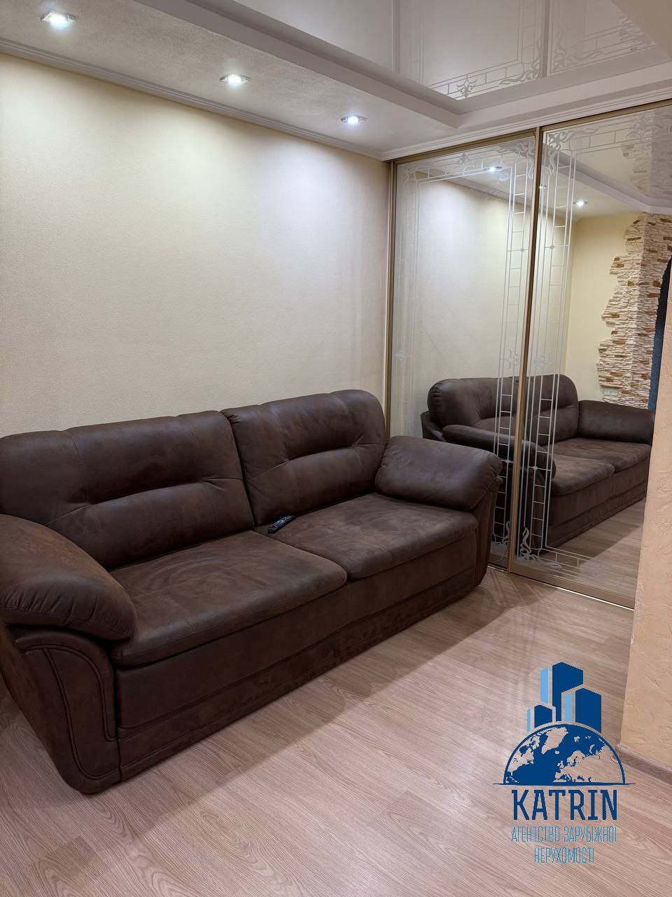 Продаж 2-кімнатної квартири 45 м², Тітова вул.