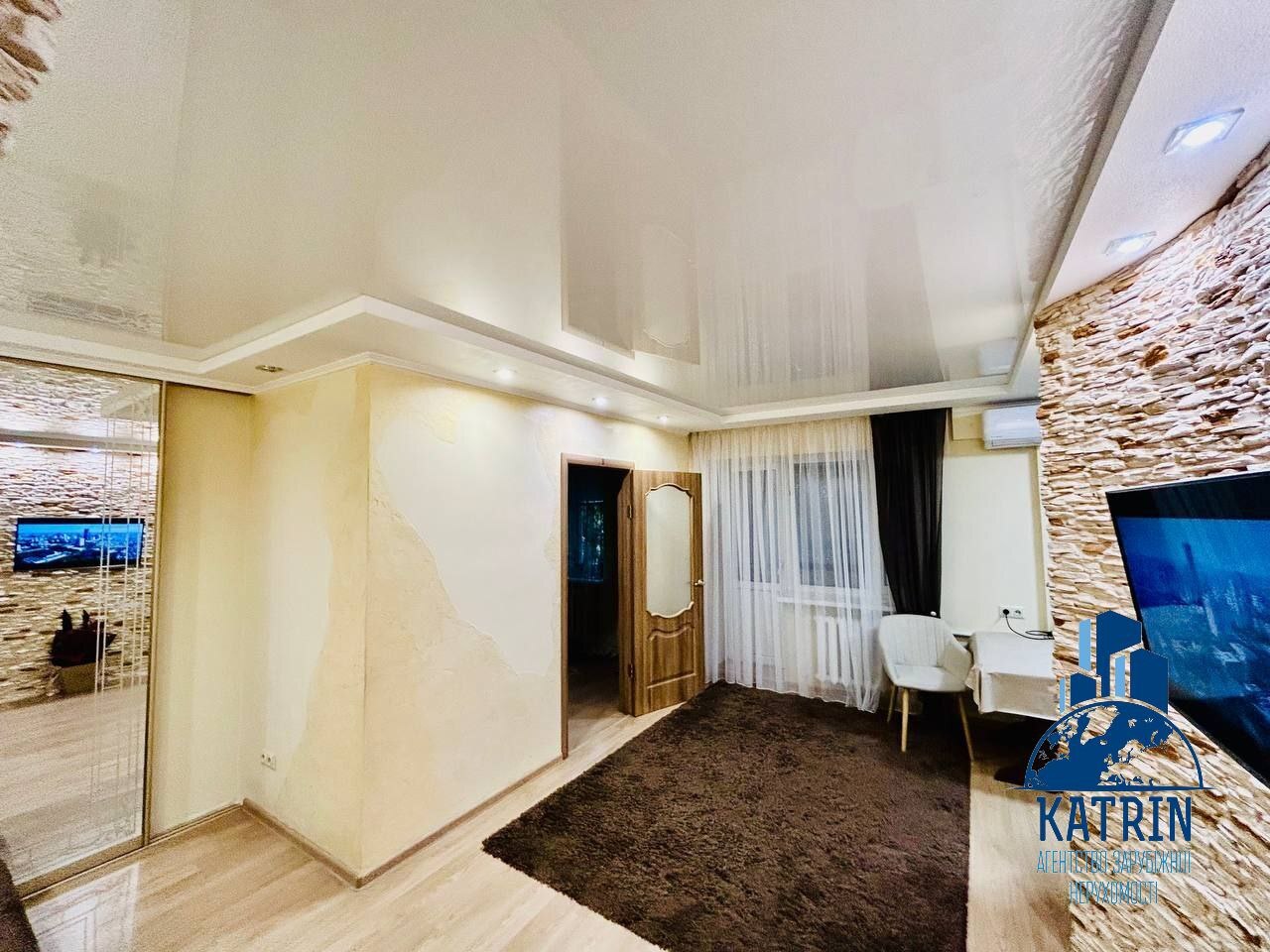 Продаж 2-кімнатної квартири 45 м², Тітова вул.