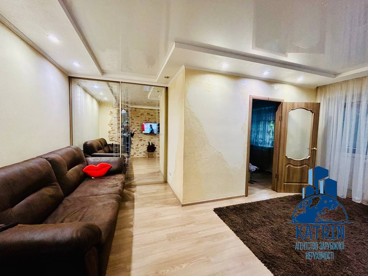 Продаж 2-кімнатної квартири 45 м², Тітова вул.
