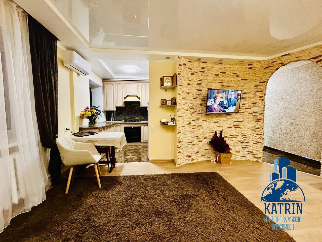 Продаж 2-кімнатної квартири 45 м², Тітова вул.