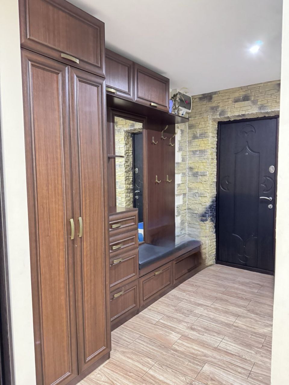 Продажа 3-комнатной квартиры 69 м², Терещенковская ул., 2