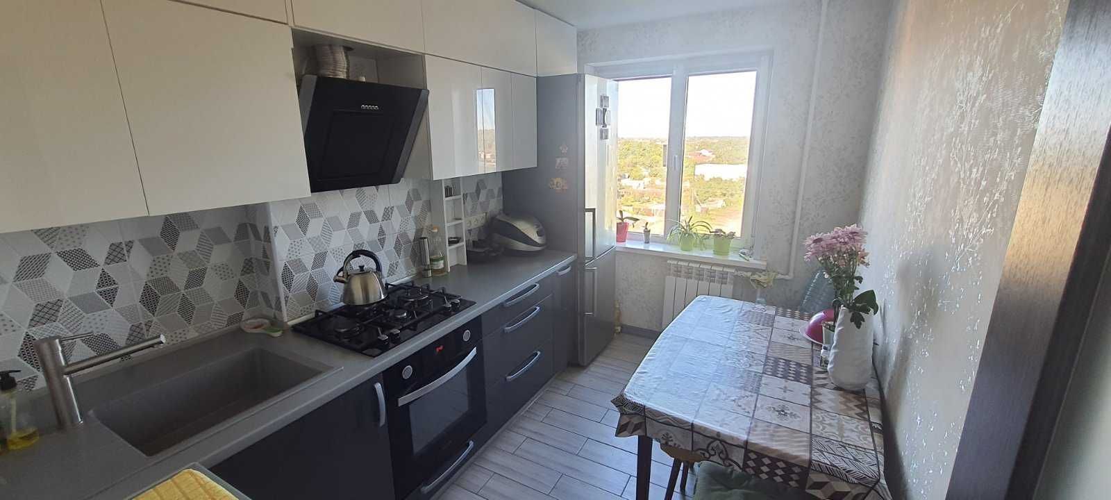 Продаж 3-кімнатної квартири 64 м², Миру просп.