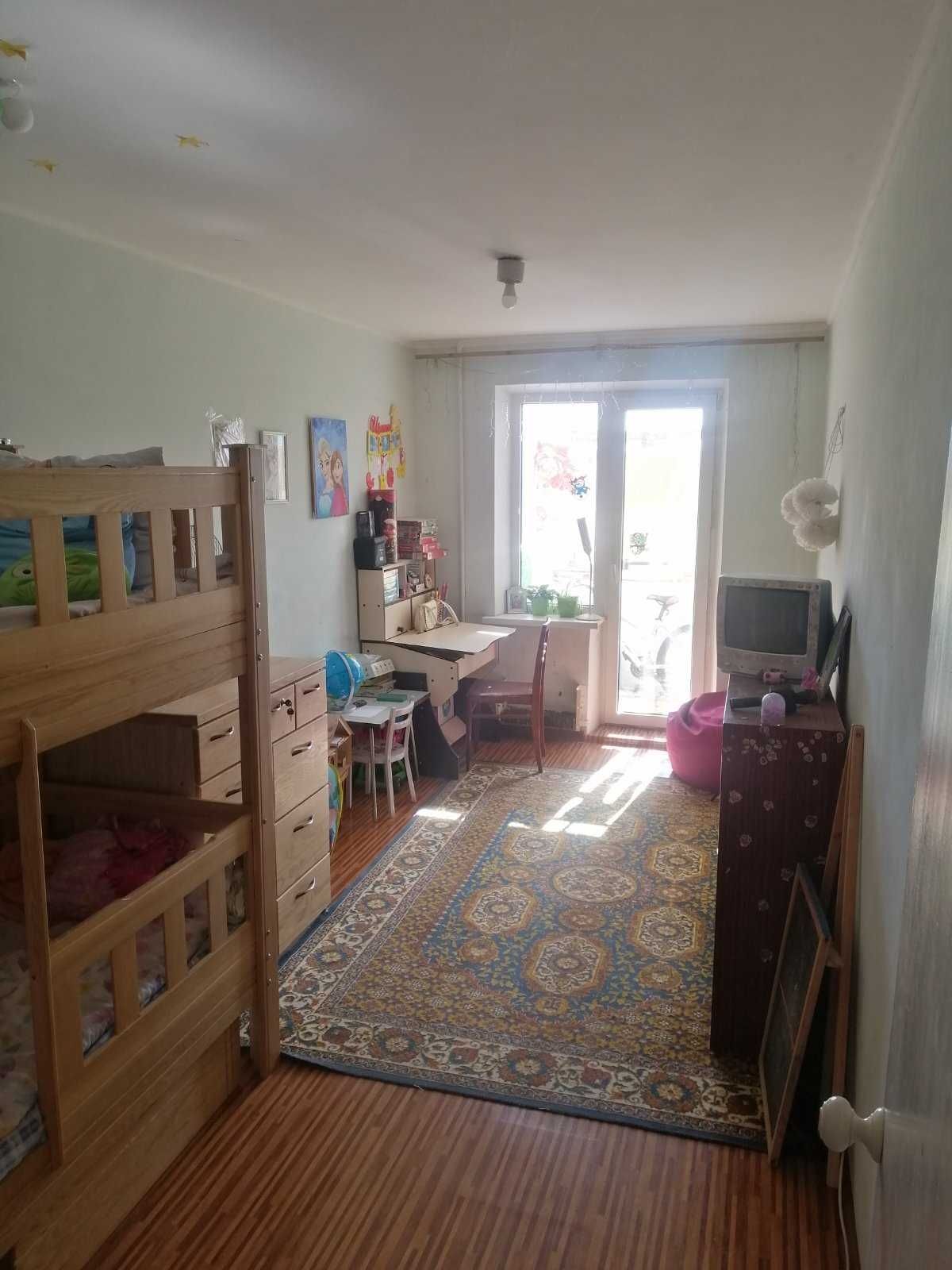 Продаж 3-кімнатної квартири 64 м², Миру просп.