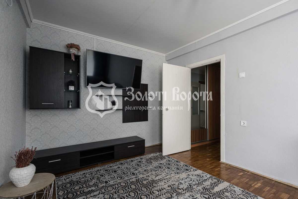 Продажа 2-комнатной квартиры 46.5 м², Ивана Микитенко ул., 15