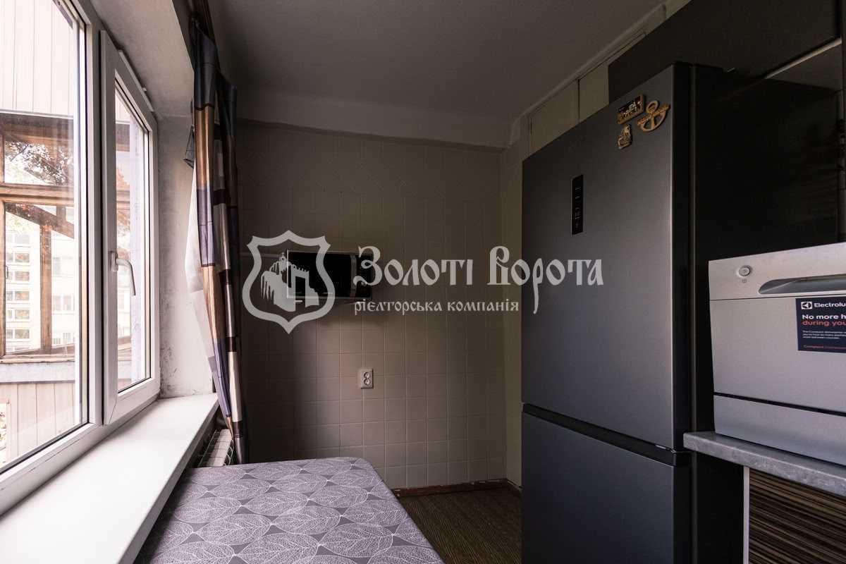 Продажа 2-комнатной квартиры 46.5 м², Ивана Микитенко ул., 15