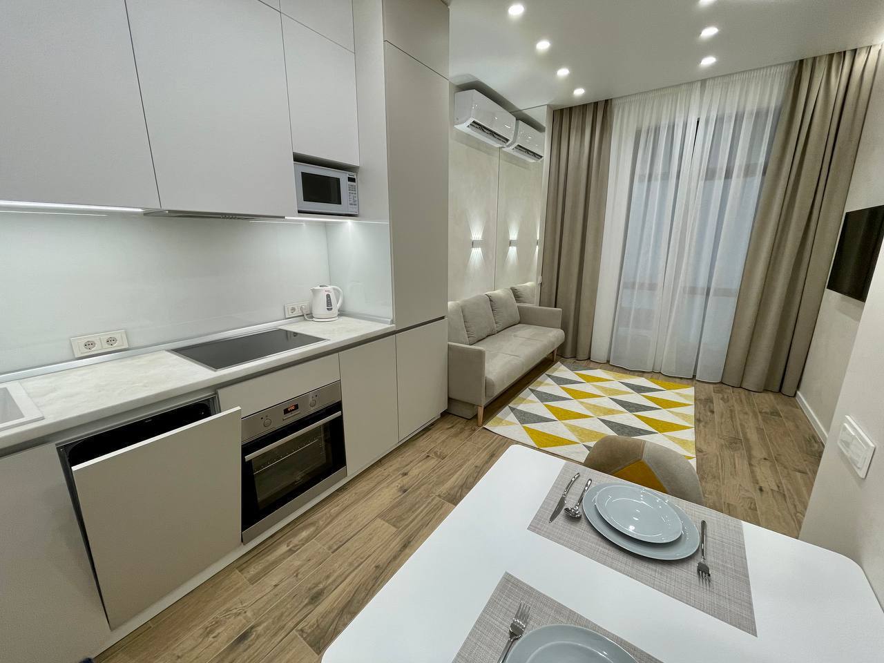 Продаж 2-кімнатної квартири 40 м², Костомаровська вул.
