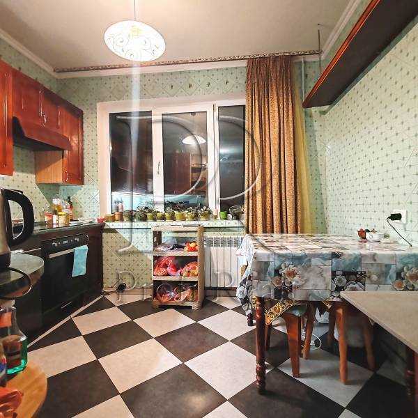 Продаж 3-кімнатної квартири 72 м², Булгакова вул., 3