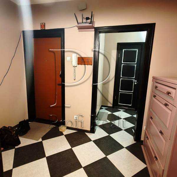Продаж 3-кімнатної квартири 72 м², Булгакова вул., 3
