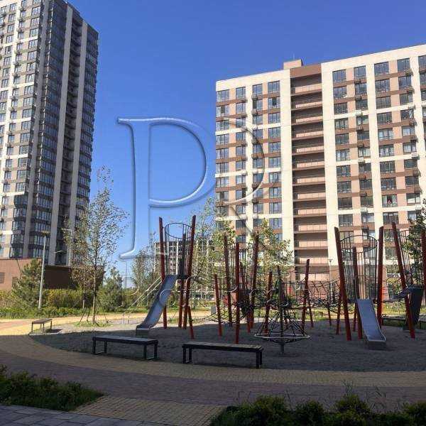 Продаж 4-кімнатної квартири 145 м², Родини Крістерів вулиця, 16